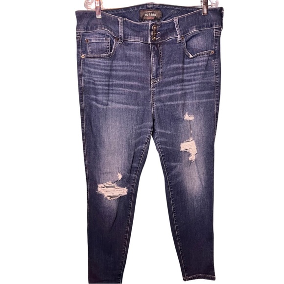*NOT AVAILABLE* Torrid Size 20S Jegging Distressed Medium Wash
Premium Stretch - Picture 1 of 11